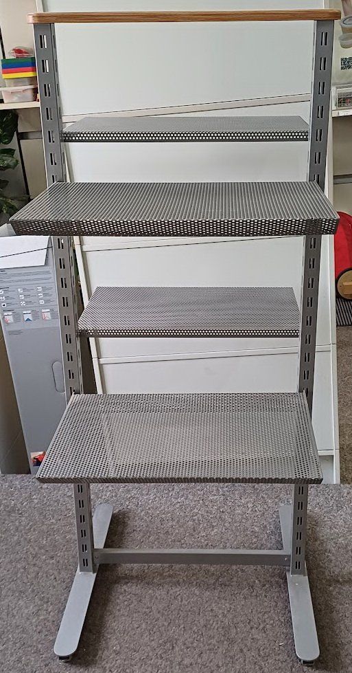 Scaffali: Regal freistehend – Usato da Allschwil venduto da RePoMa 1