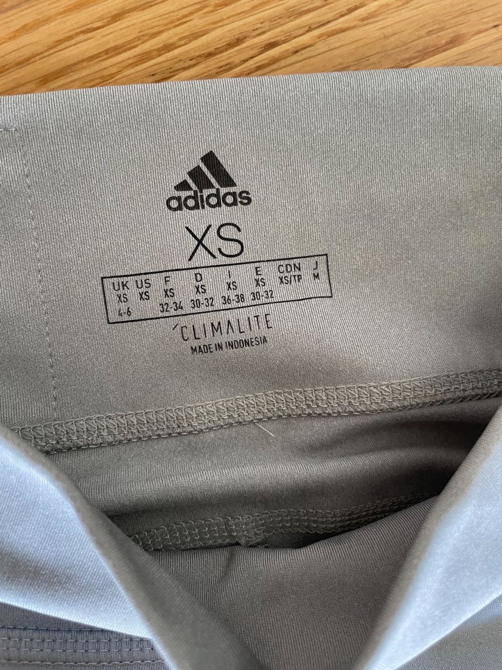 Adidas Leggings: Leggins Adidas – Usato da Richterswil venduto da IrynaL 3