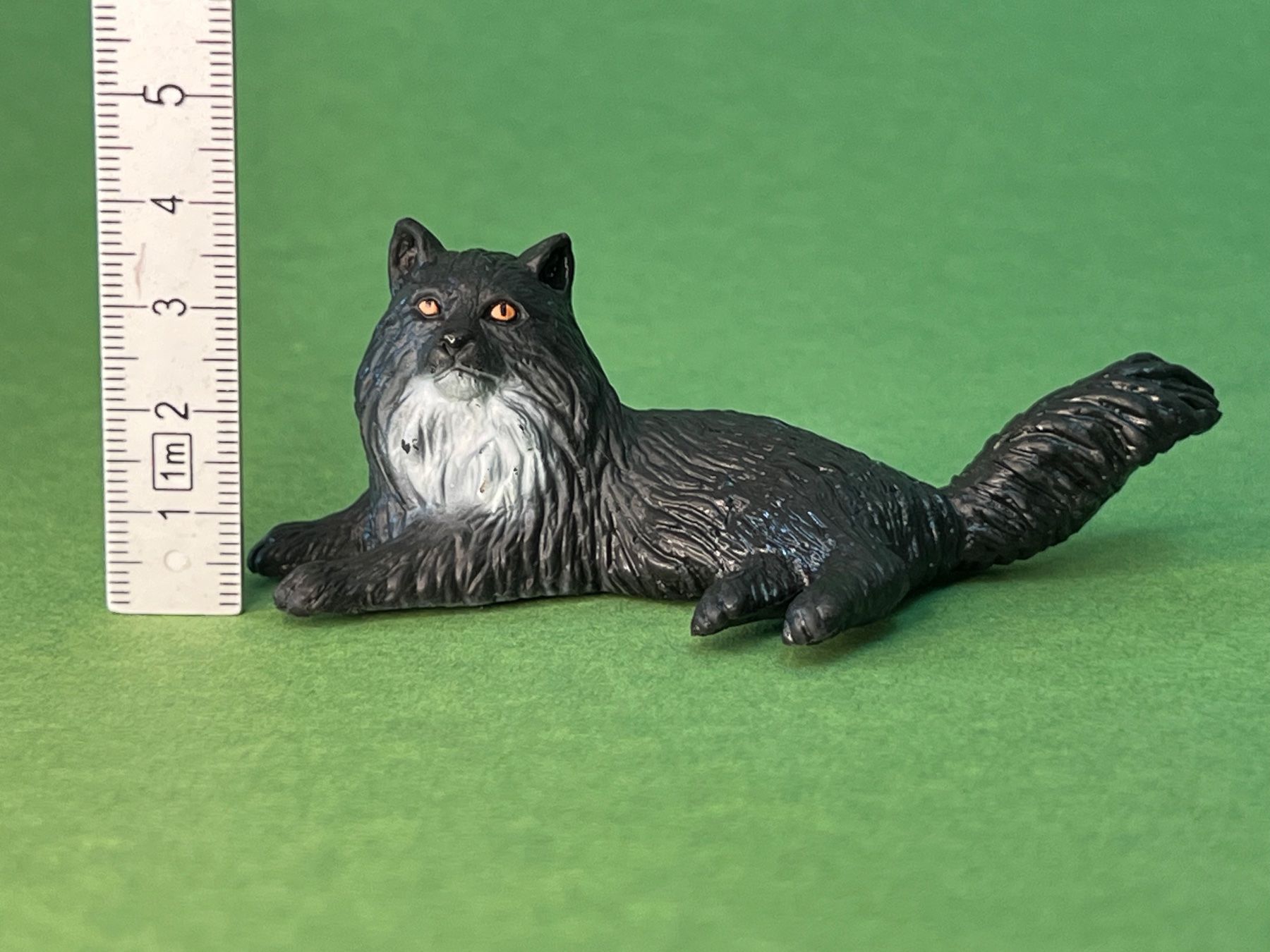Bullyland Statuette: Bullyland Maine Coon Katze ähnlich Schleich – Usato da Ennetbaden venduto da mapa05 2