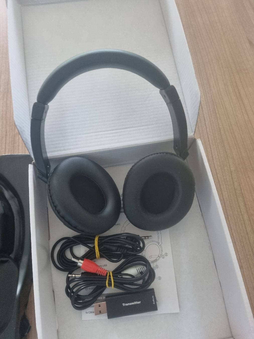 Kopfhörer: Kabellose Stereo Kopfhörer mit Transmitter, Schwarz – Neu und originalverpackt aus Arbon von Deki22 2