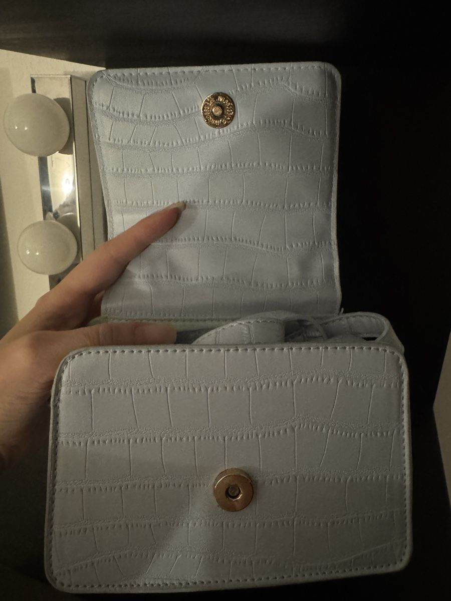 Taschen für Damen: Handtasche hellblau mit Umhängeband – Gebraucht aus Dietikon von tat_6hrc 5