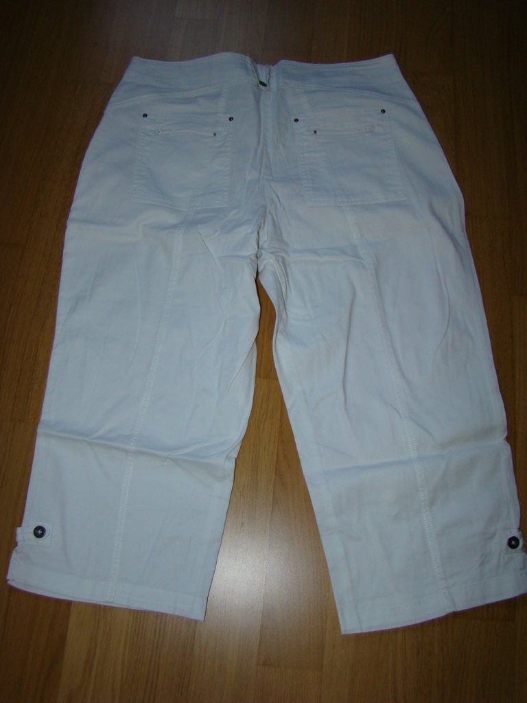 Pantaloni: pantacourt / capri, blanc – Nuovo e nell'imballaggio originale da Lussery-Villars venduto da pousinete02 1