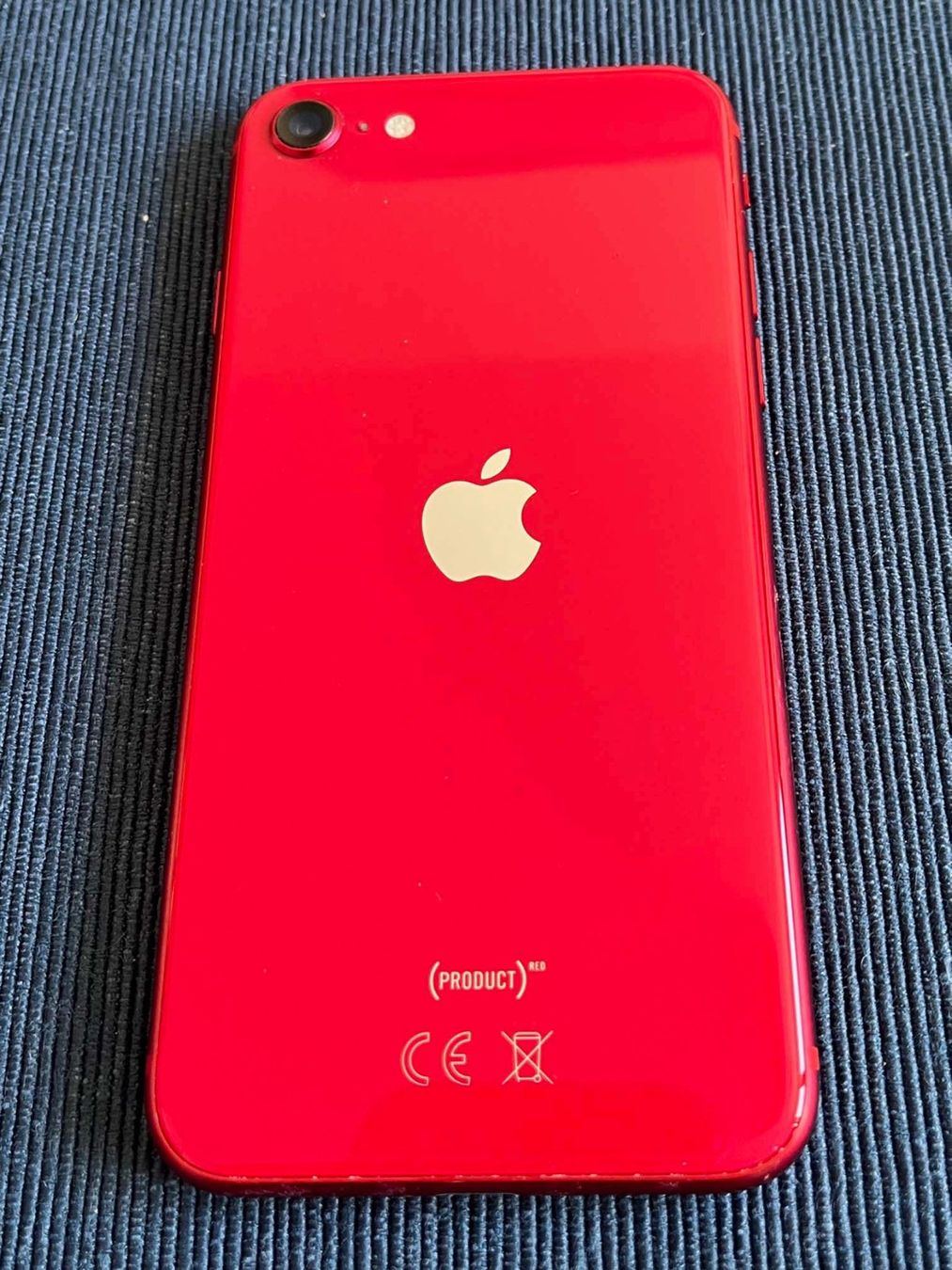 Apple Telefoni cellulari / Smartphones: Iphone SE 2020 rot komplett mit Ladegerät und Kabel – Usato da Walenstadt venduto da Walenseeelch 2