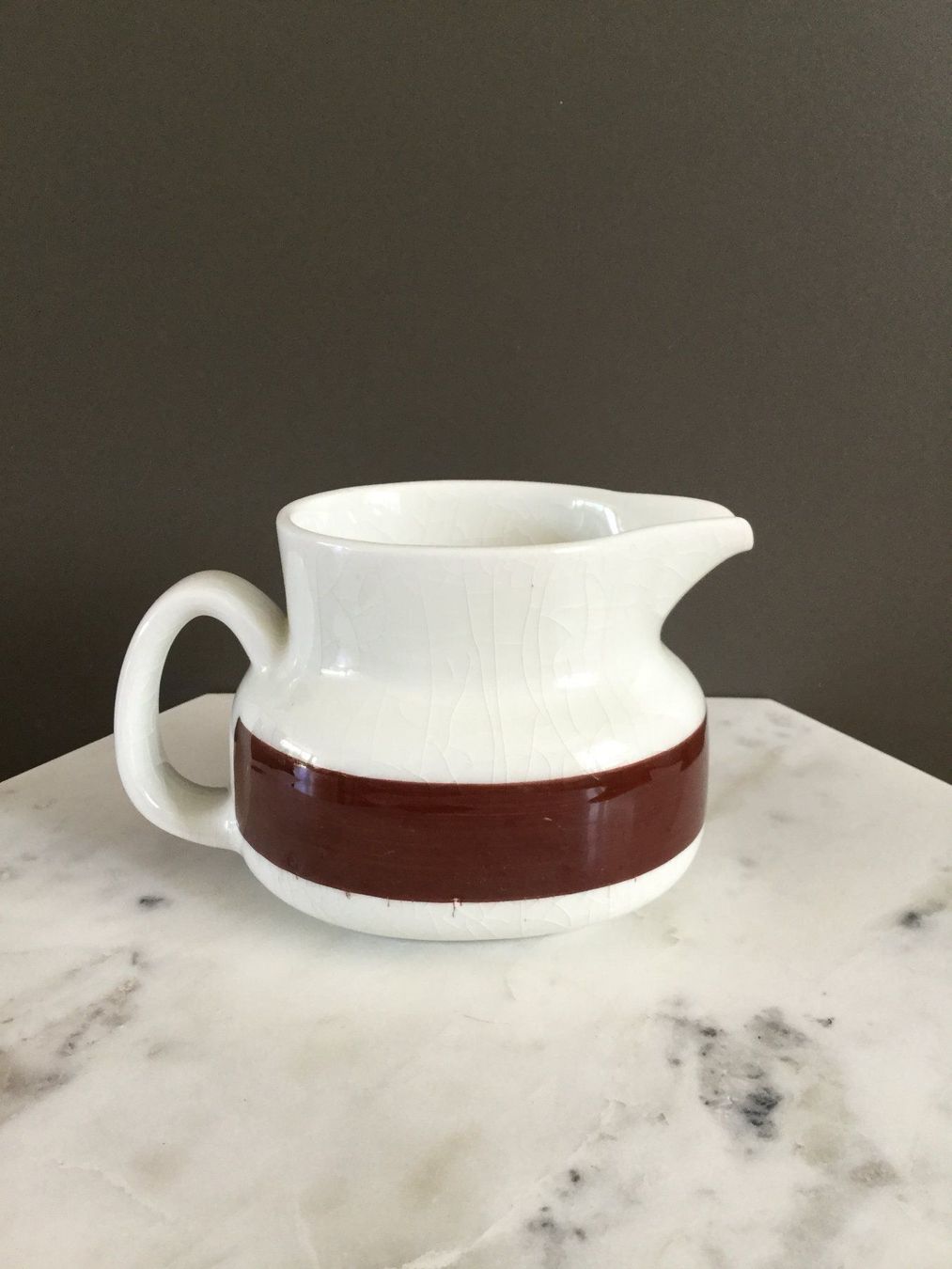 Caraffe: Schwedisches Rahm- oder Milchkrüglein – Usato da Worblaufen venduto da AINO-room