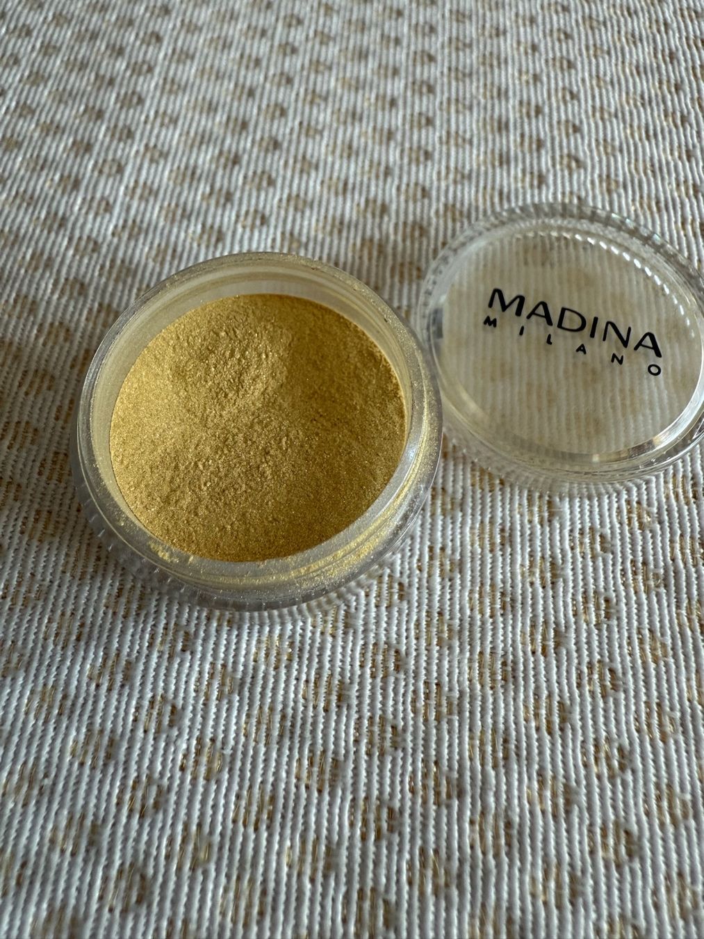 Make-up: Madina - eyeshadow – Usato da Sion venduto da accroshoes 1