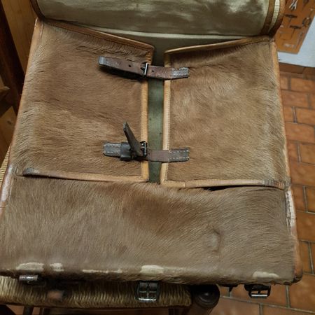 sac militaire suisse en peau de vache