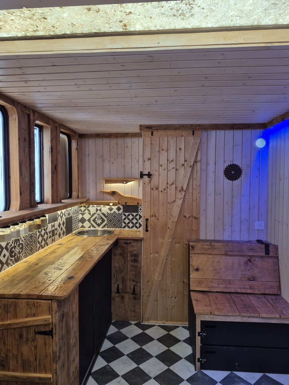 Mobilhome: Wohncontainer / Tinyhouse / Wohnwagen / Campingaufbau – Gebraucht aus Jona von LMB-Maschinen 6