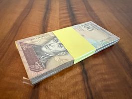 Venezuela - 100 Bolivares - Bündel à 100 Noten F/VF/XF