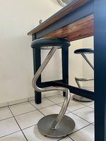 2 Barhocker Zumsteg Marmaris + IKEA Tisch schwarz