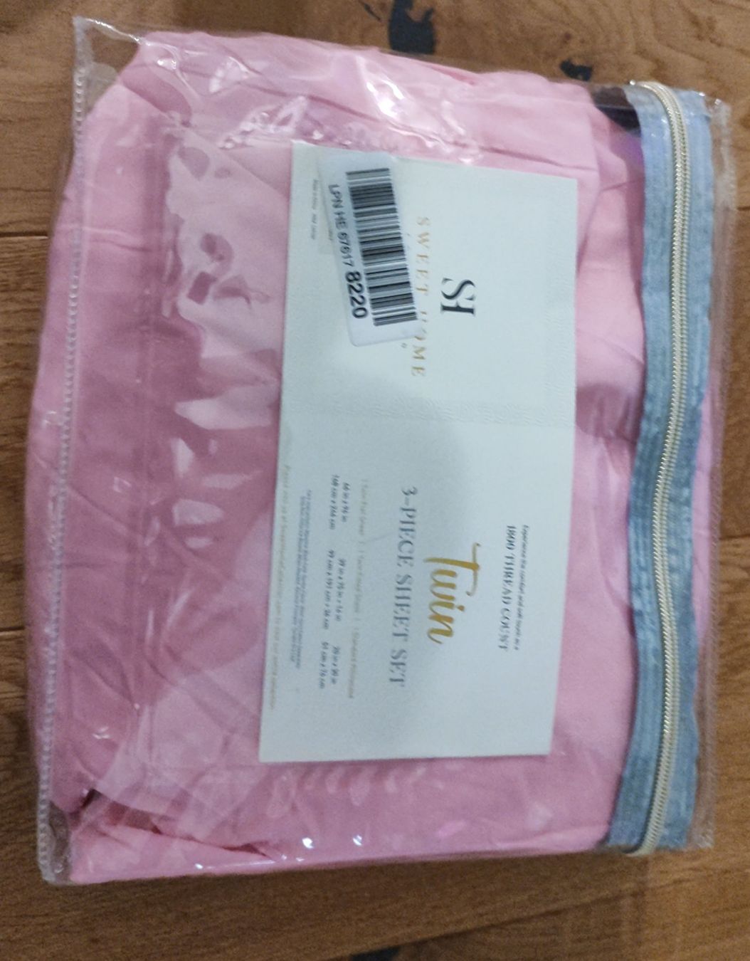 Tessuti: New 3 Piece Twin Size Pink Sheet Set – Nuovo (secondo la descrizione) da Mülligen venduto da vagos85