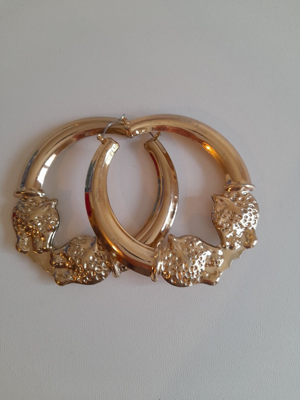 Orecchini pendenti & Orecchini a lobo: Leo Creolen . Modeschmuck . – Usato da Leuggelbach venduto da schmetterlings-fee