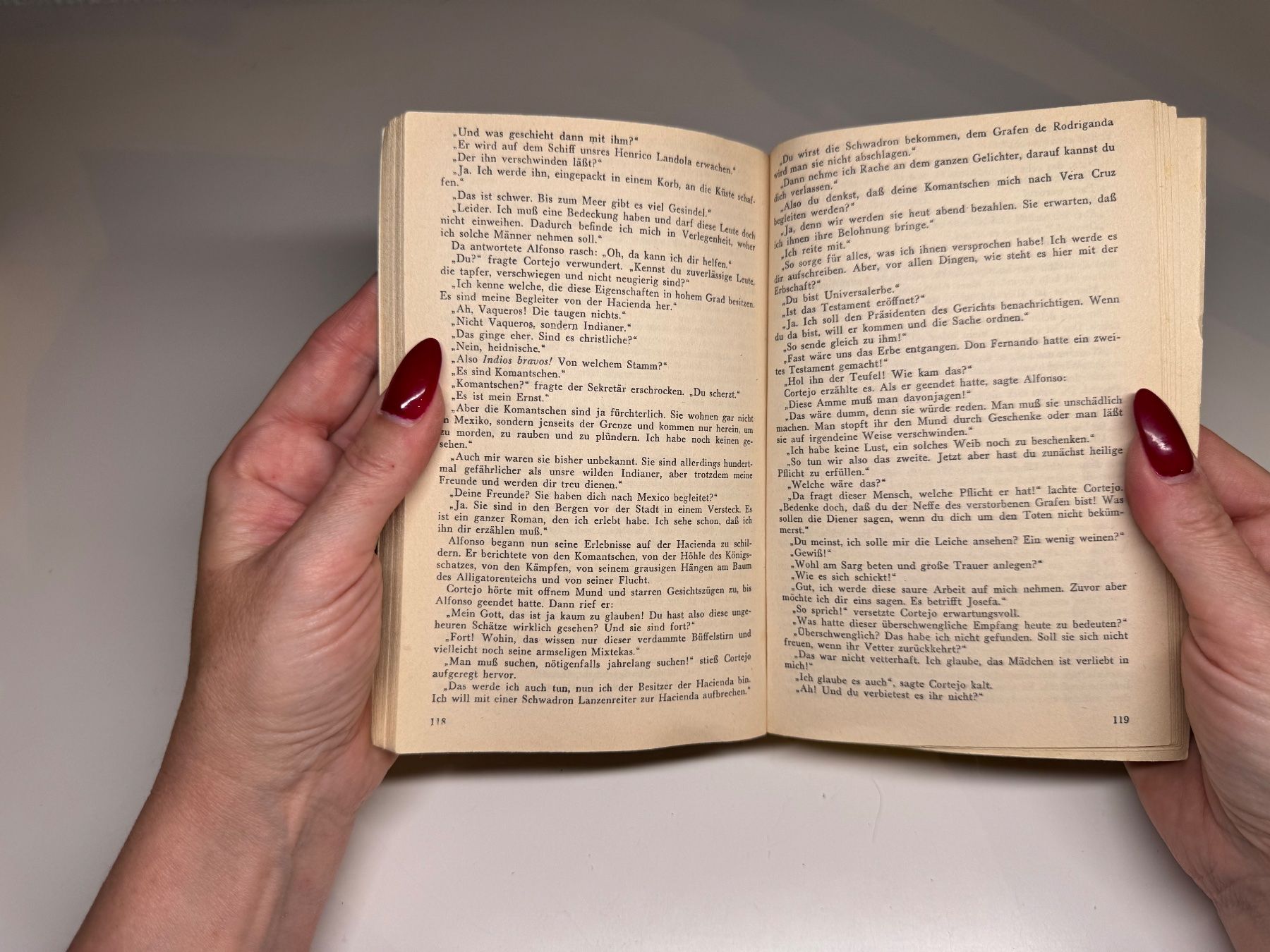Libri: ROMAN: Karl May, Schloss Rodriganda  – Usato da Grosswangen venduto da Kleine.Knoepfe 6