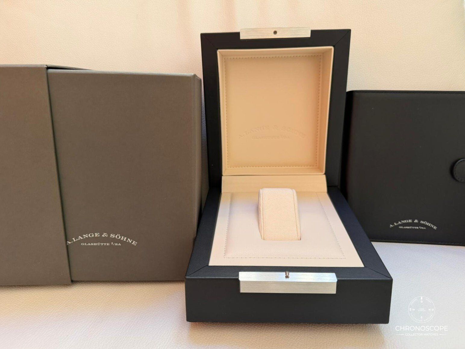 A. Lange & Söhne Orologi: A. Lange&amp;Söhne Saxonia Moonphase, ref. 384.031 – Nuovo e nell'imballaggio originale da Luzern venduto da ChronoScope6004 8