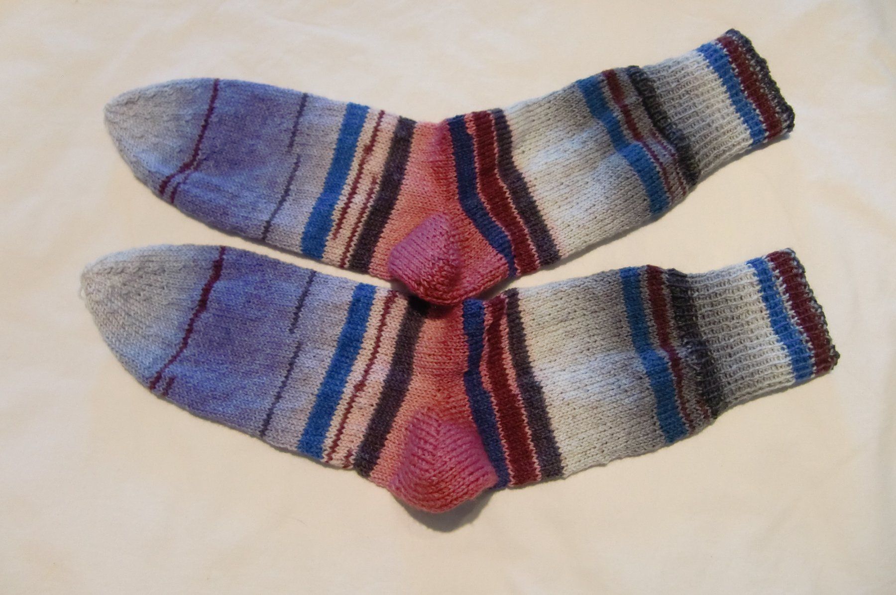 Calze: handgestrickte Socken Grösse 40/41 – Nuovo e nell'imballaggio originale da trüllikon venduto da marie2004