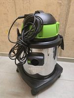 Aspirateur professionnel eau & poussière  Comme neuf