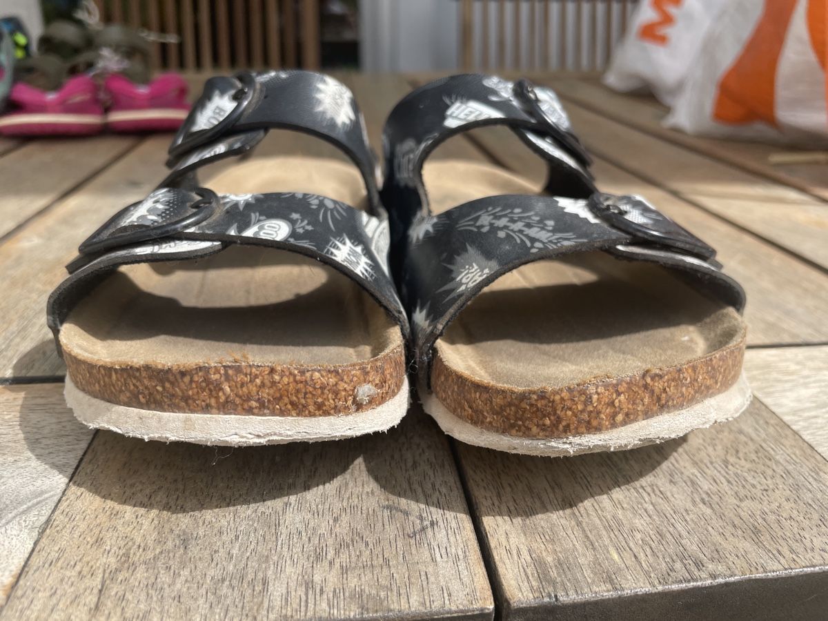 Scarpe per ragazzi: Vty Sandalen, Comic Design, Gr. 31 – Usato da Ebmatingen venduto da Marmotta9 1