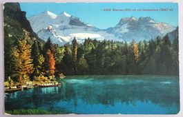 Blausee (900 m) mit Doldenhorn (3647 m)