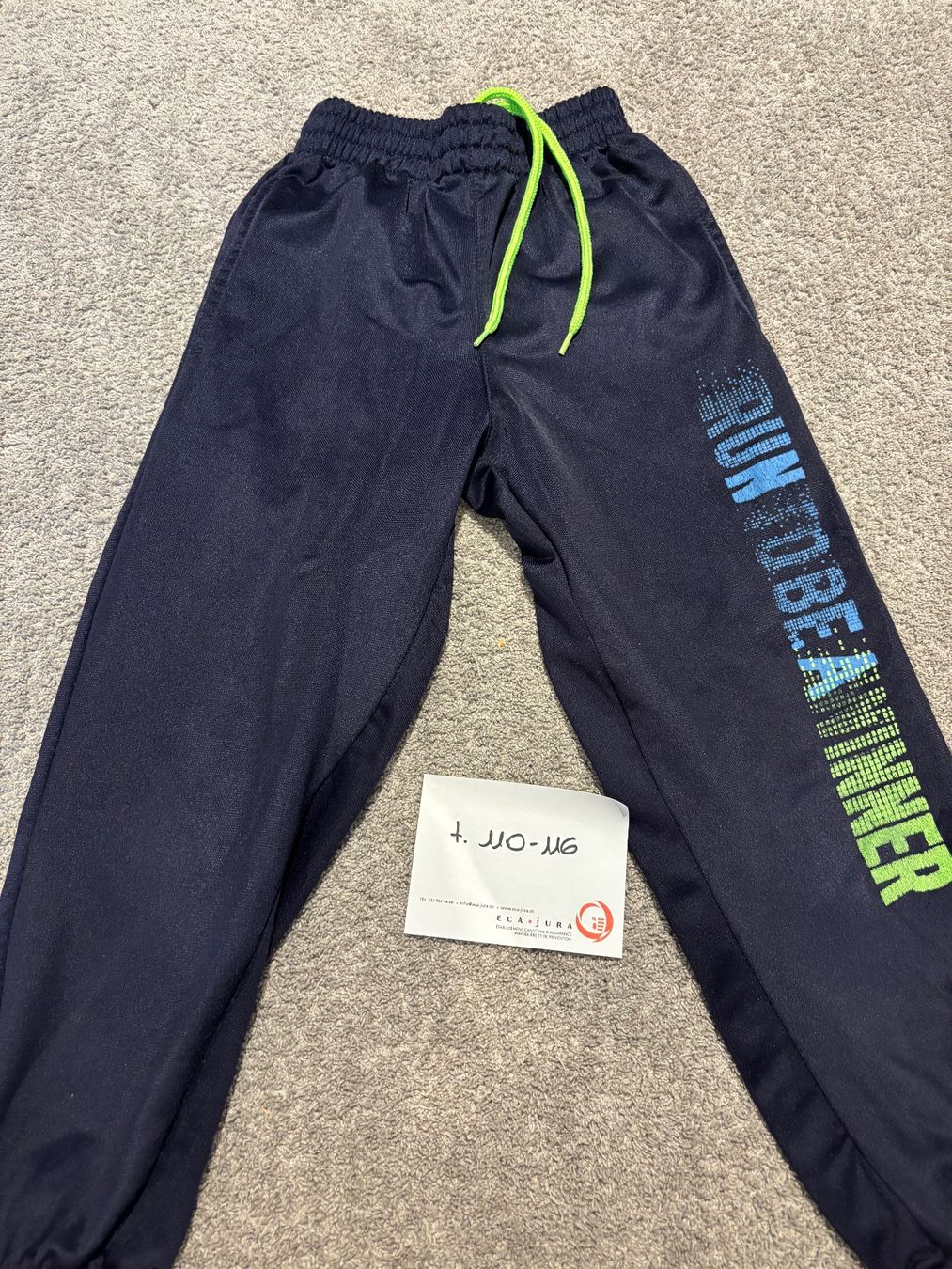 Pantalons: Jogging enfant 110 – D'occasion à Bressaucourt par Lamu