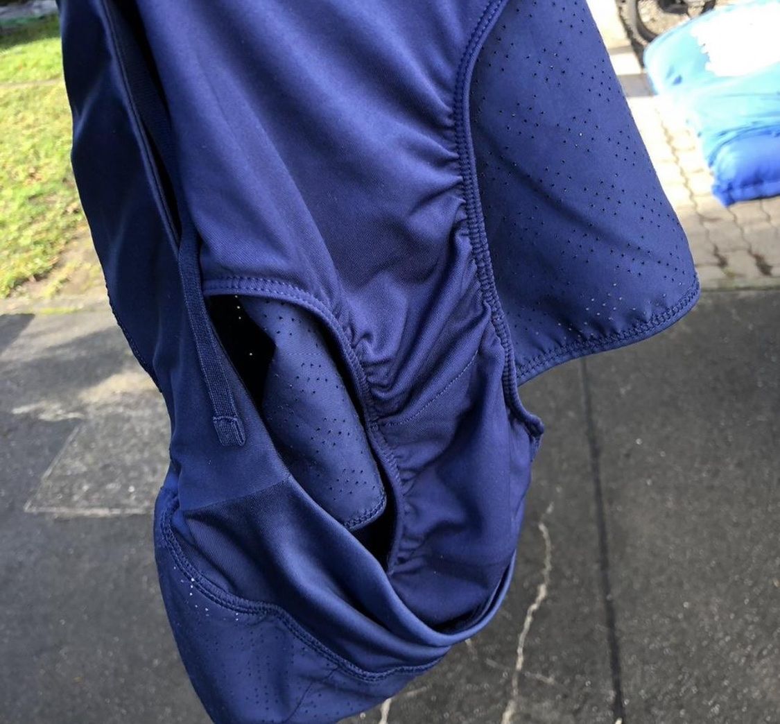 Adidas Pantalons: Adidas Running Shorts – D'occasion à Fribourg par ann_l9b7 3