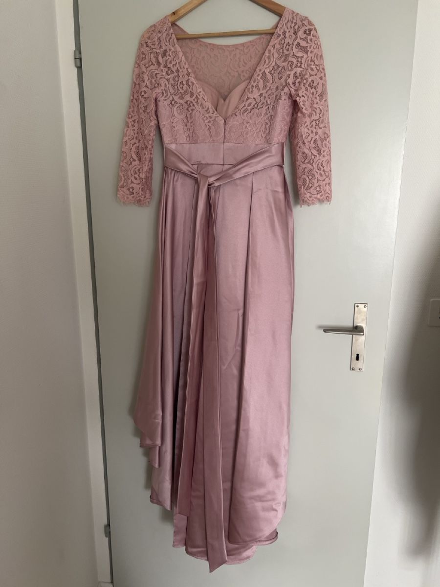 Kleider: Abendkleid rosa Spitze Grösse 36 neuwertig – Gebraucht aus Buchrain von Ricardo_User18 2