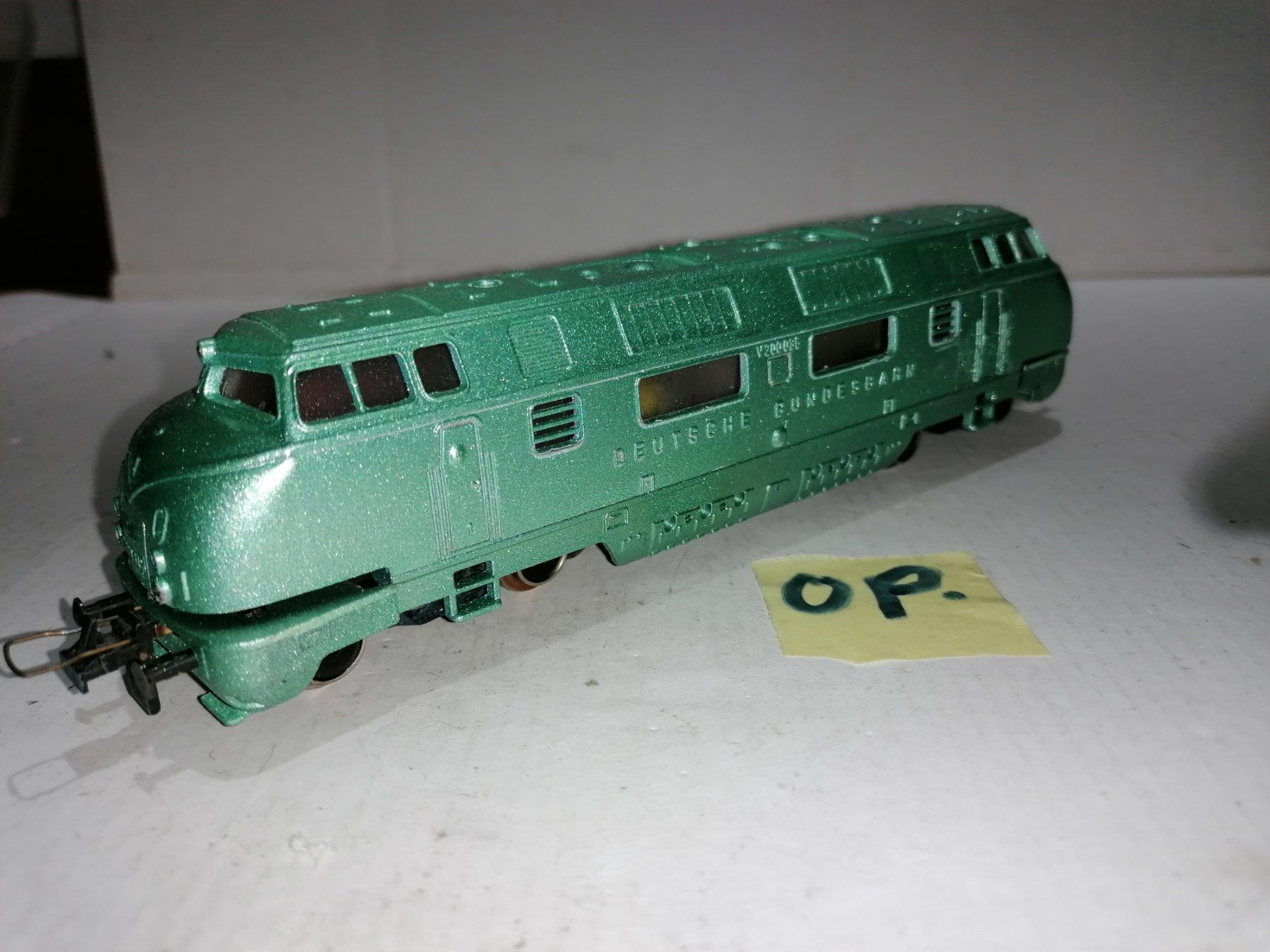 Trix Modelleisenbahnen: OP) Trix Express V200, spez. Farbe – Gebraucht aus Brittnau von Regina35 1