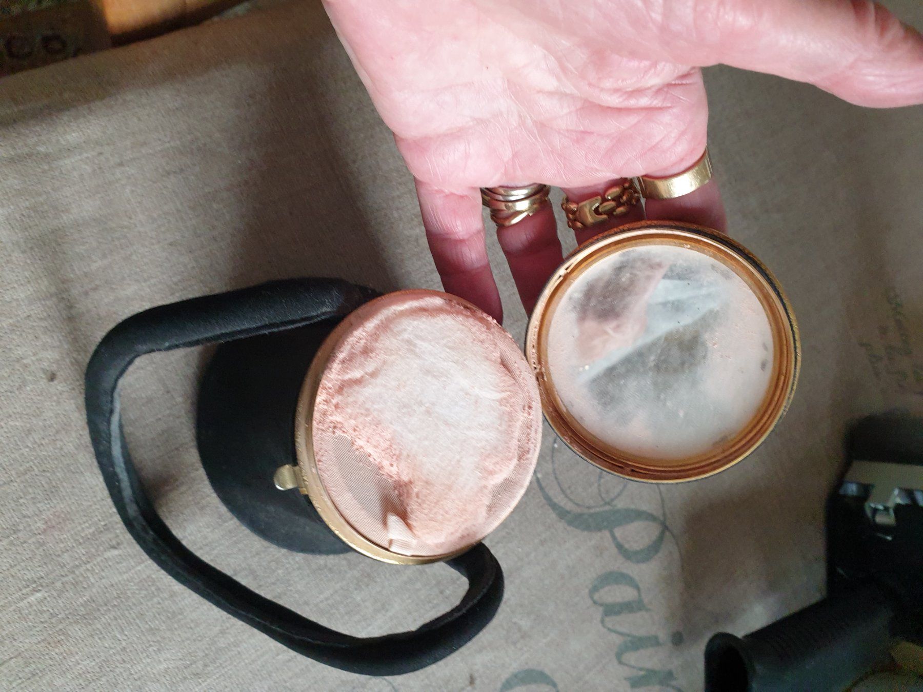 Borse da donna: Pudertasche Antik ca 1920 – Usato da Bottmingen venduto da sandy_2 1