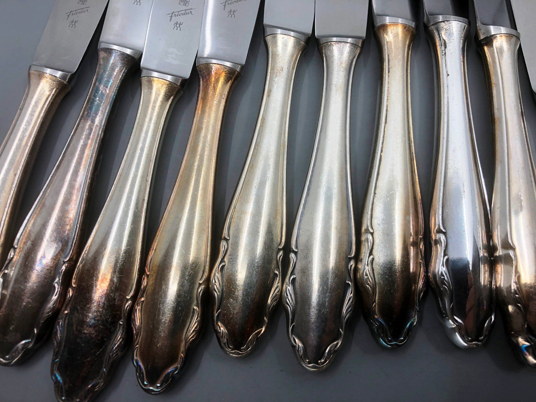 WMF Posate: 2x Tafelmesser versilbert WMF Modell 2200 – Usato da Basel venduto da Tiabeanie 1