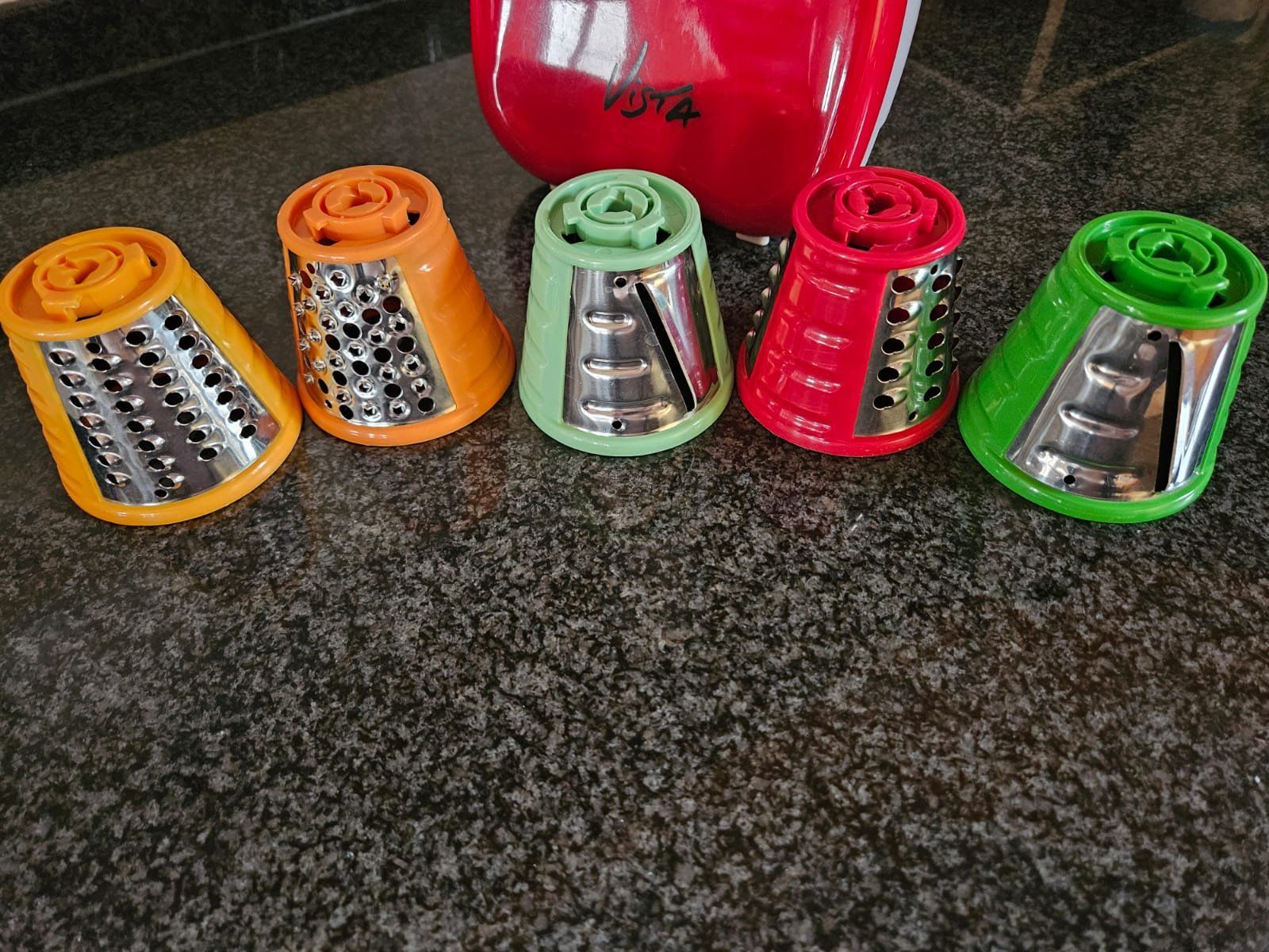 Elettrodomestici da cucina: Râpe multi-fonctions Vista – Usato da Juriens venduto da Twist03 1
