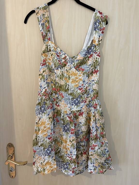 Reformation Robes: Reformation Kleid Gr. 38 – D'occasion à Henau par leo_2pgk 2