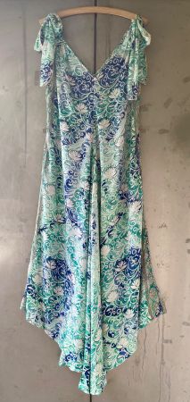 Super lässiger, edler Seiden-Jumpsuit im Lagenlook!