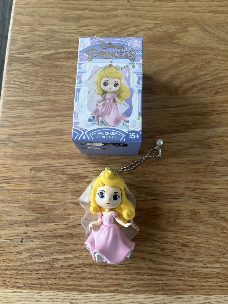 Disney Ciondoli: Miniso Disney Princess Bag Charm Pendentif – Nuovo e nell'imballaggio originale da Luzern venduto da lussolia