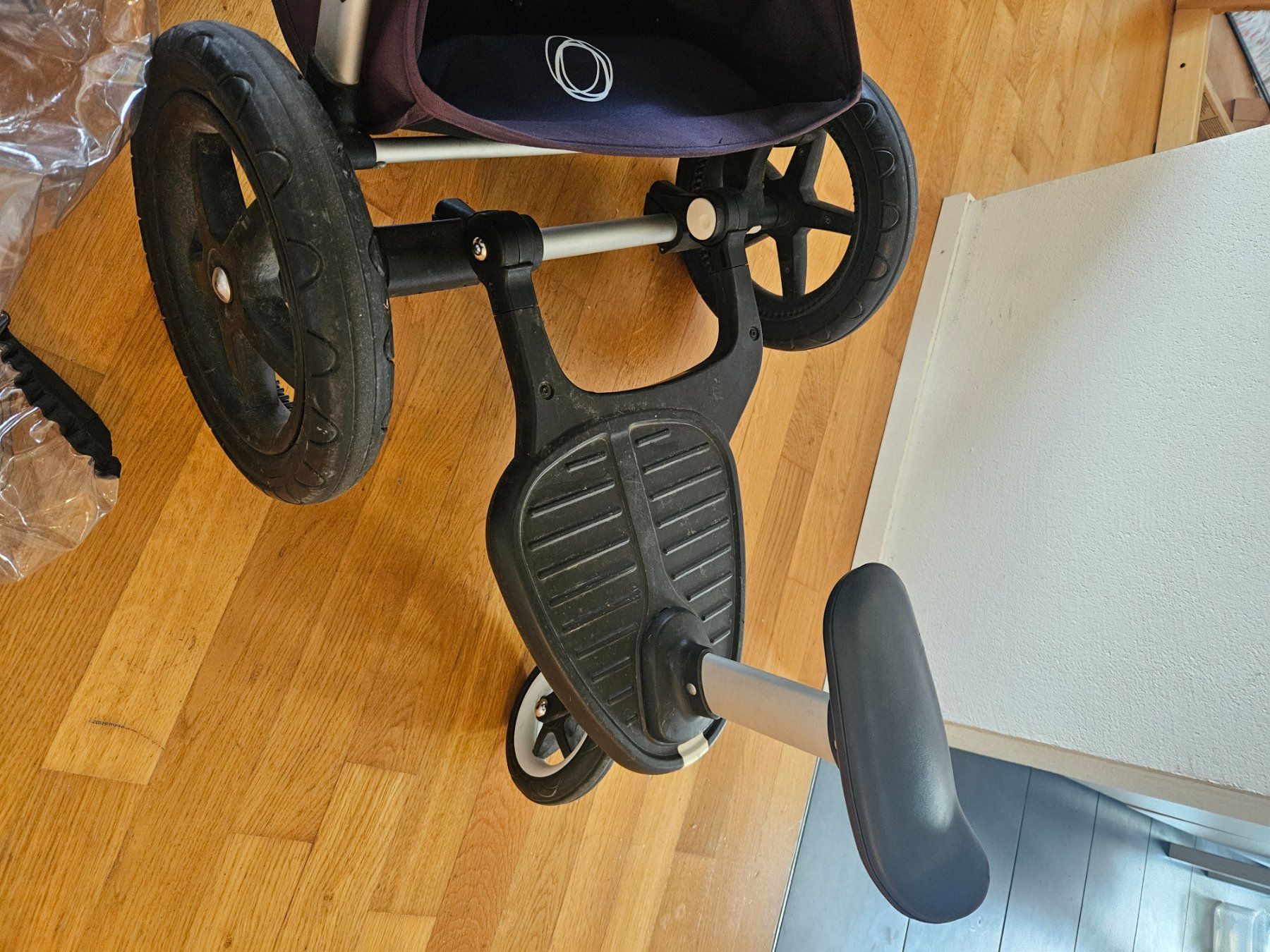 Bugaboo Carrozzine: Bugaboo Kinderwagen inkl. Mitfahrbrett – Usato da Richterswil venduto da ang_w5yf