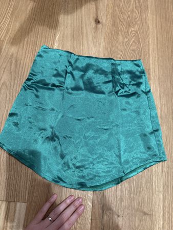Smaragdgrüner Minirock,  - Sommer Must-Have!