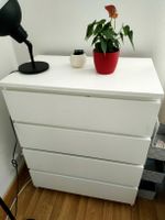 Weiss Schrank