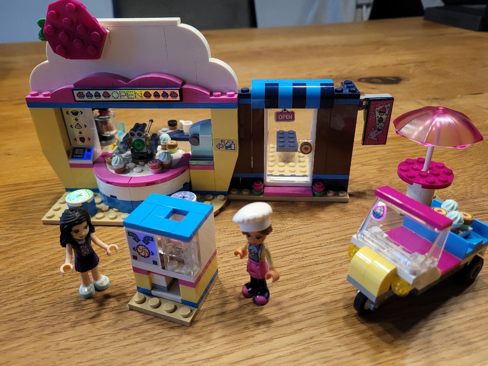 Lego Kit di costruzioni: Lego Friends 41366: Olivias Cupcake-Café – Usato da Oberhasli venduto da Chrisch1 2