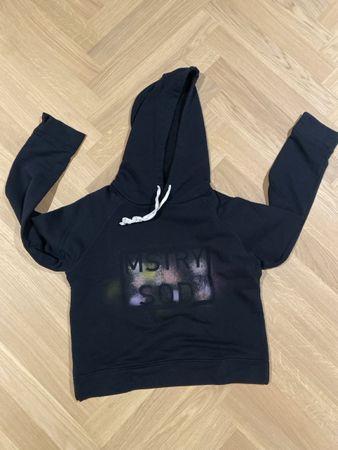 Xetra Black Hoodie, Size M, Comfortable and Stylish!
