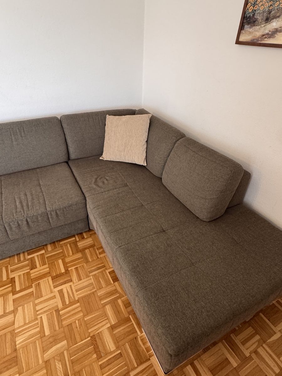Sofas: Ecksofa grau mit Ottomane Stoffbezug – Gebraucht aus Liestal von yilyet 2