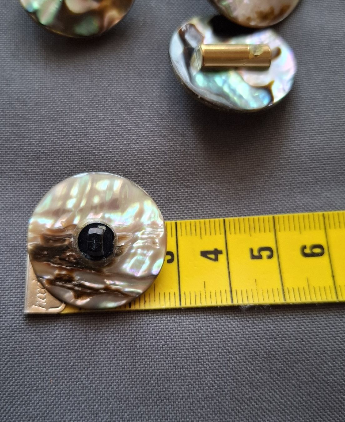 Bottoni: 6 Stück Statement- Knöpfe, Perlmutt, 28 mm. – Nuovo (secondo la descrizione) da Dietikon venduto da Hirschkopf 4