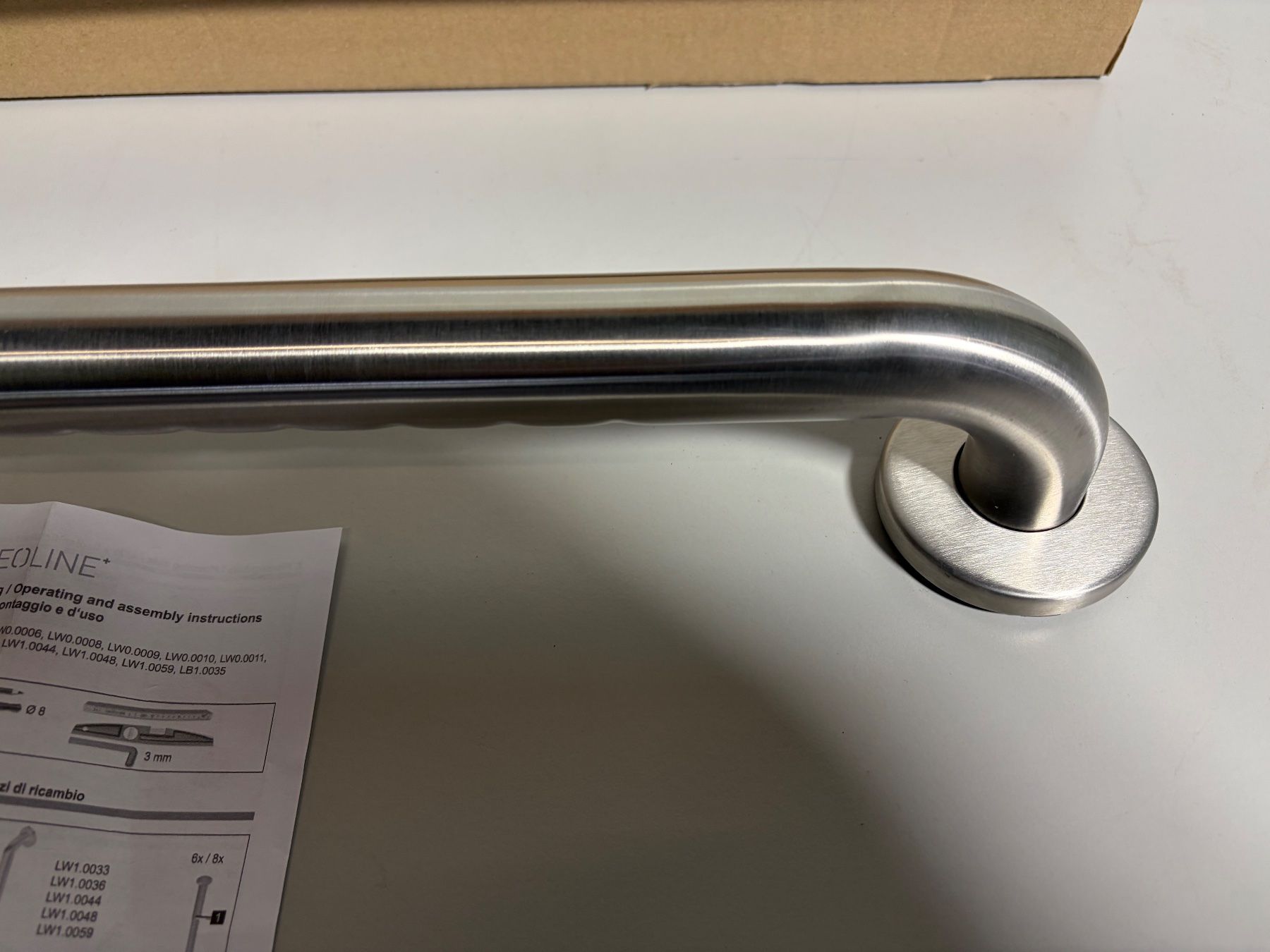 Supporti a parete: Neuer Haltegriff IneoLine plus, Nosag. 80 cm, barrierefrei – Nuovo e nell'imballaggio originale da Winterthur venduto da efant12 1