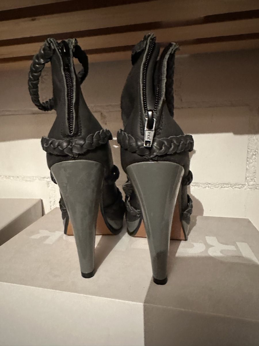 Damenschuhe: Friss&Company Sandaletten, Grösse 37 – Gebraucht aus Dällikon von Sueworld 2