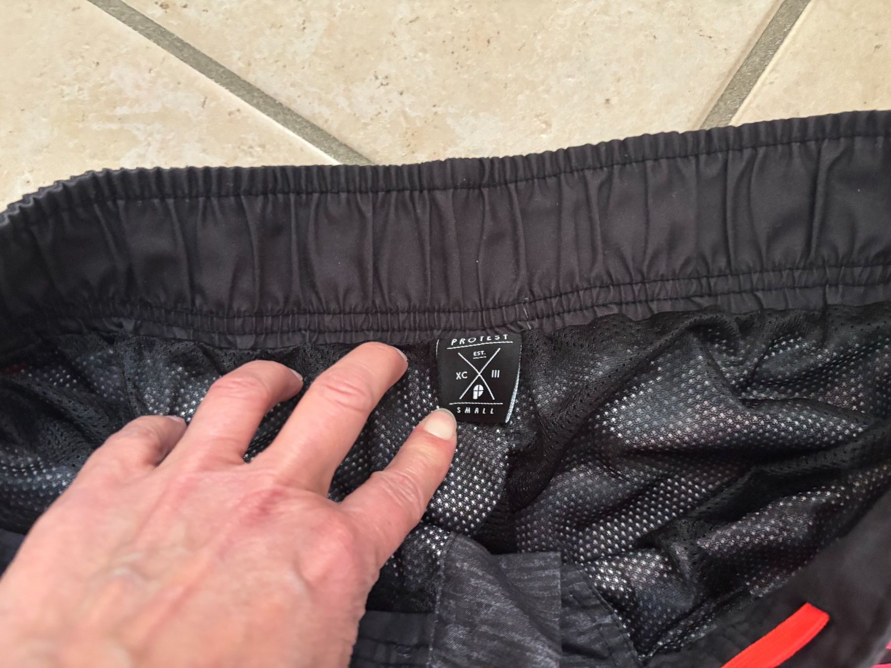Badehosen: 2 Stk. Badehose / Billabong & Protest – Gebraucht aus Biel-Benken BL von Bergerr 6