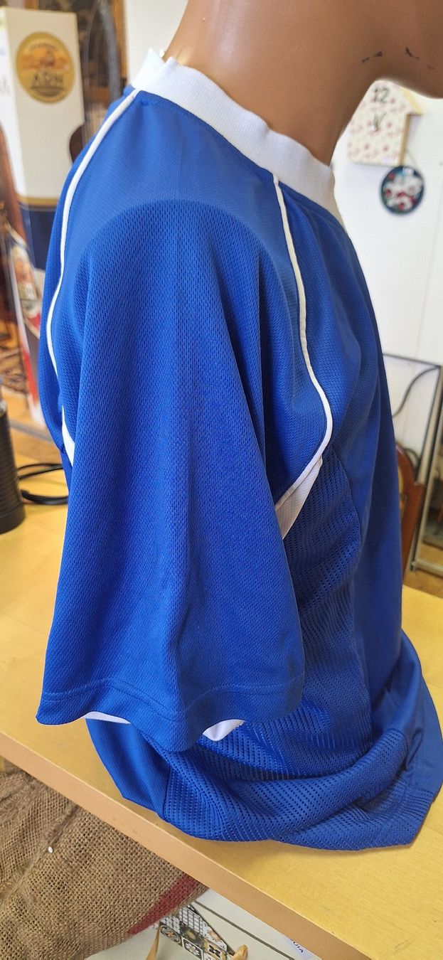 T-shirt: A3 – Usato da Künten venduto da Schnaepplihuus 2