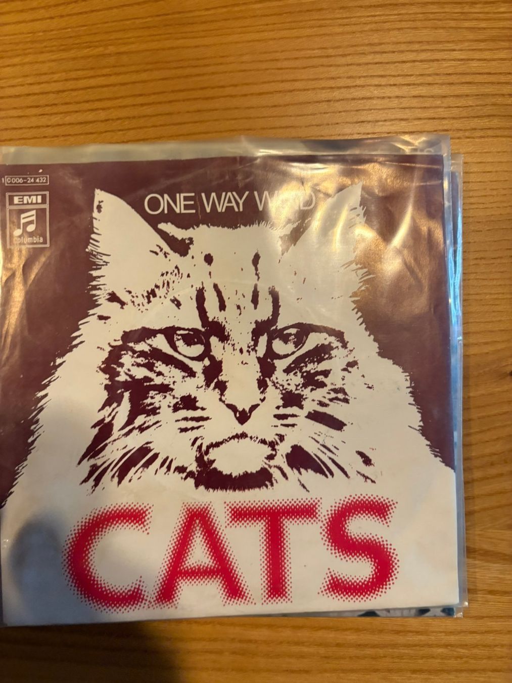 Vinyles: Cats - One Way Wind – D'occasion à Zofingen par Bigron