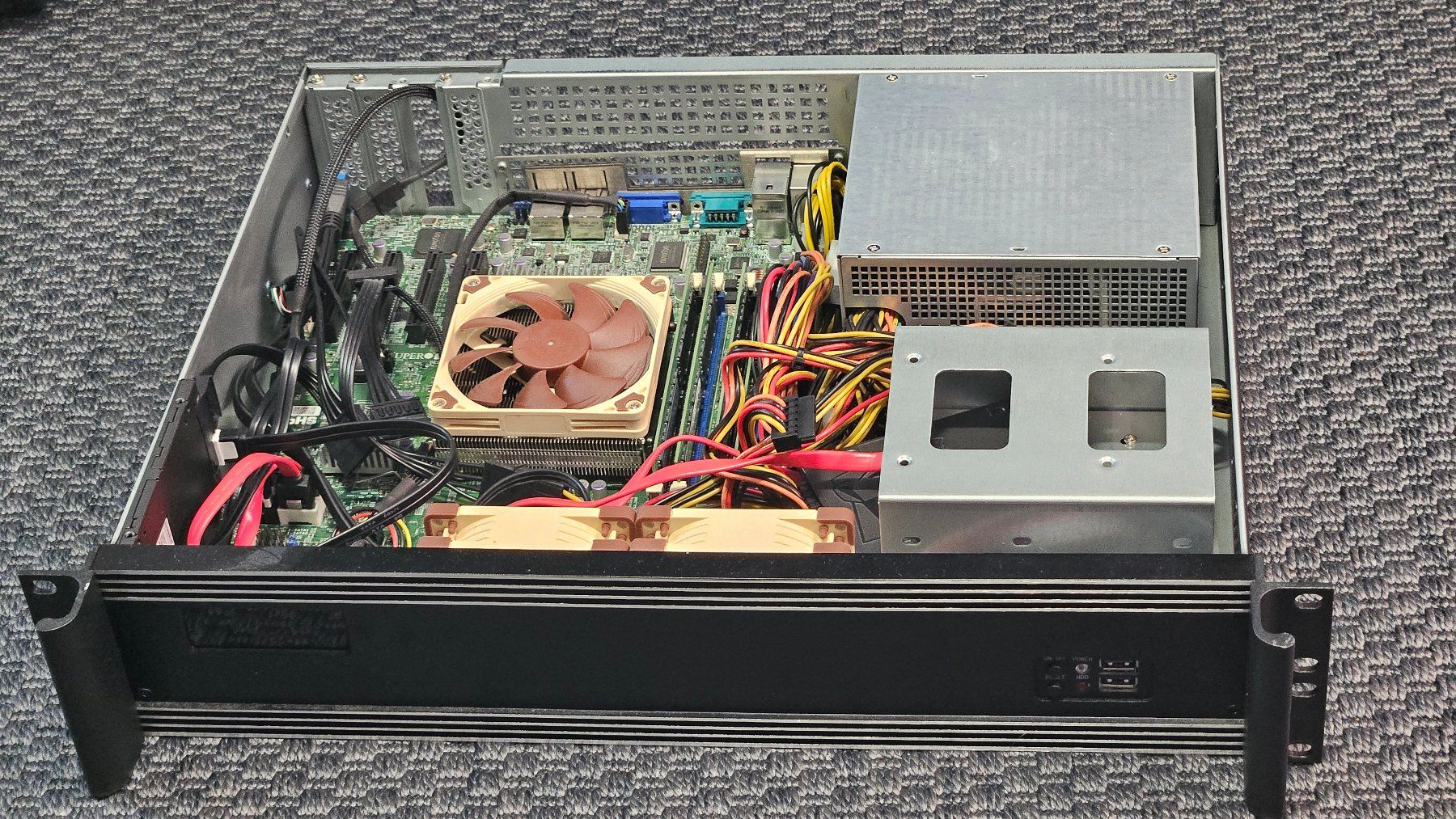 Supermicro Server: Supermicro Server 2U – Intel Xeon E3-1230 v2, 32GB ECC RAM – Gebraucht aus Rickenbach LU von Lindius