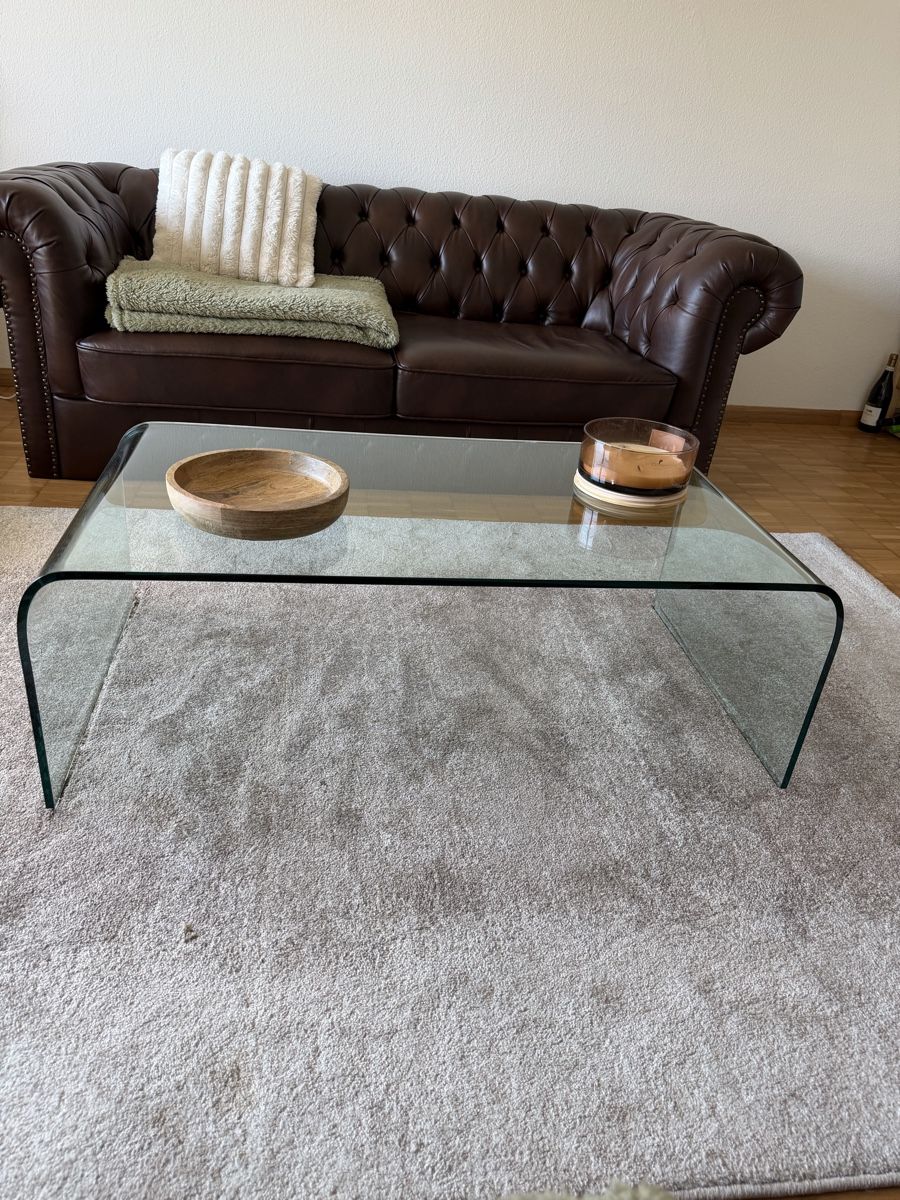 Tische: Couchtisch Glas Design  – Gebraucht aus Oberwil BL von Hariva