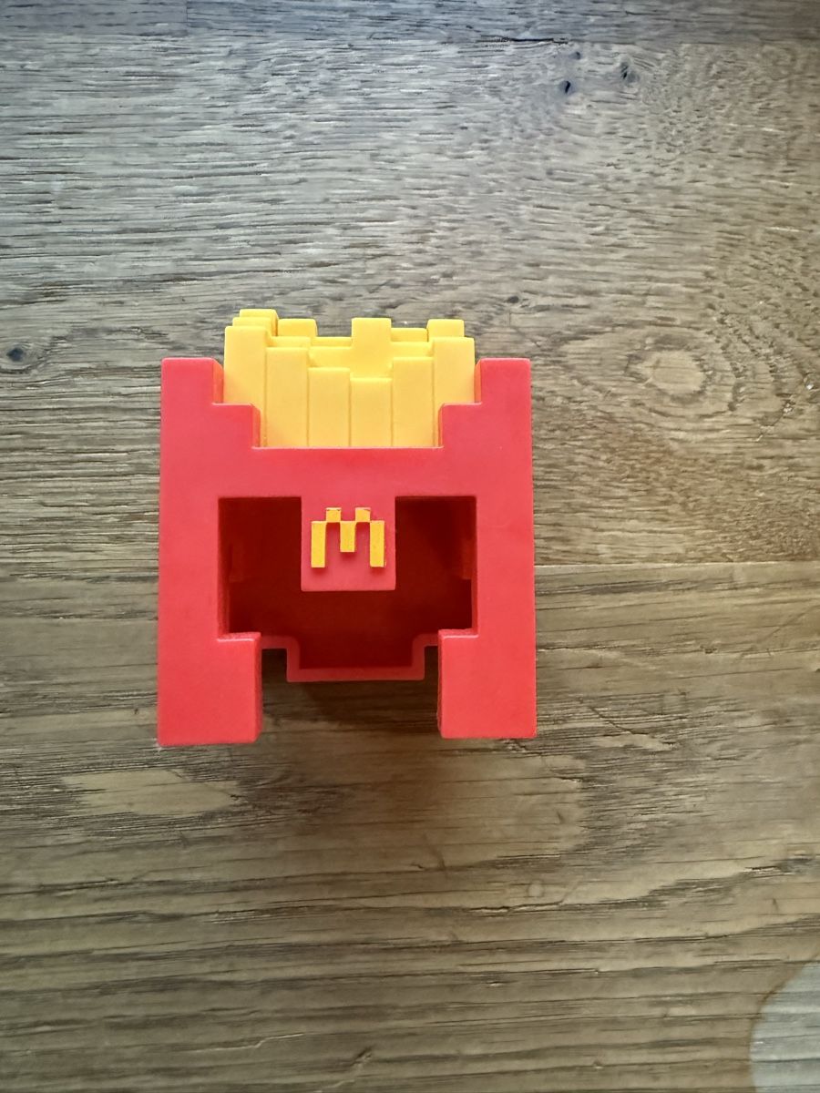 Mc Donald's Statuette: 🍟 Minecraft McDonalds Pommes-Helm – Usato da St. Erhard venduto da Cfreya