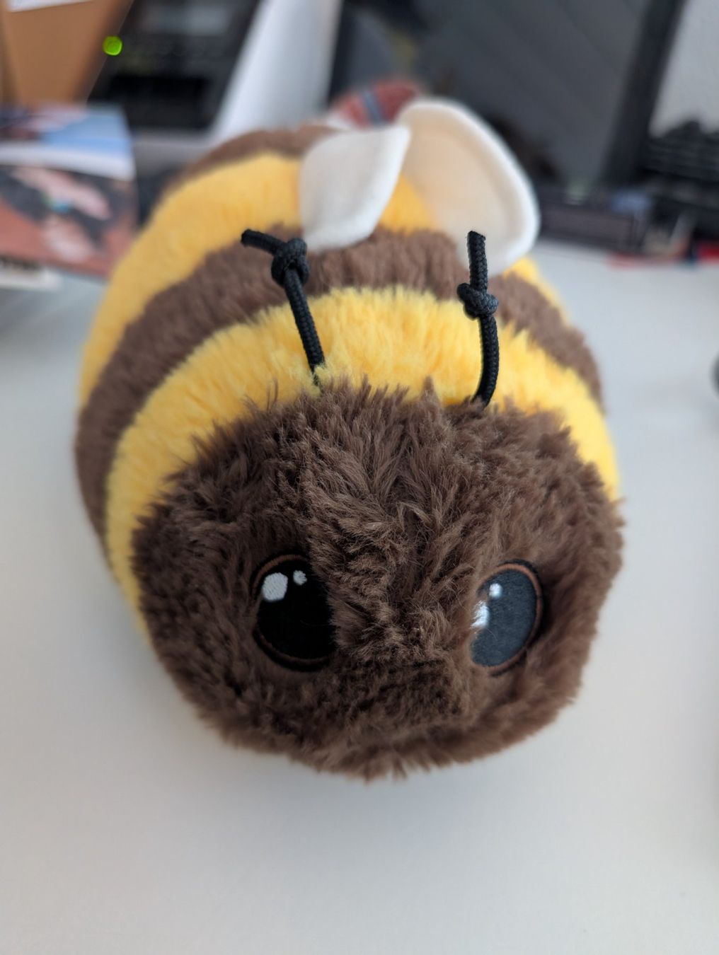 Coop Giocattoli: Coop Plüsch Hummel Tschilli Bumblebee  🐝 – Usato da Hünenberg See venduto da SpecialEditionGaming
