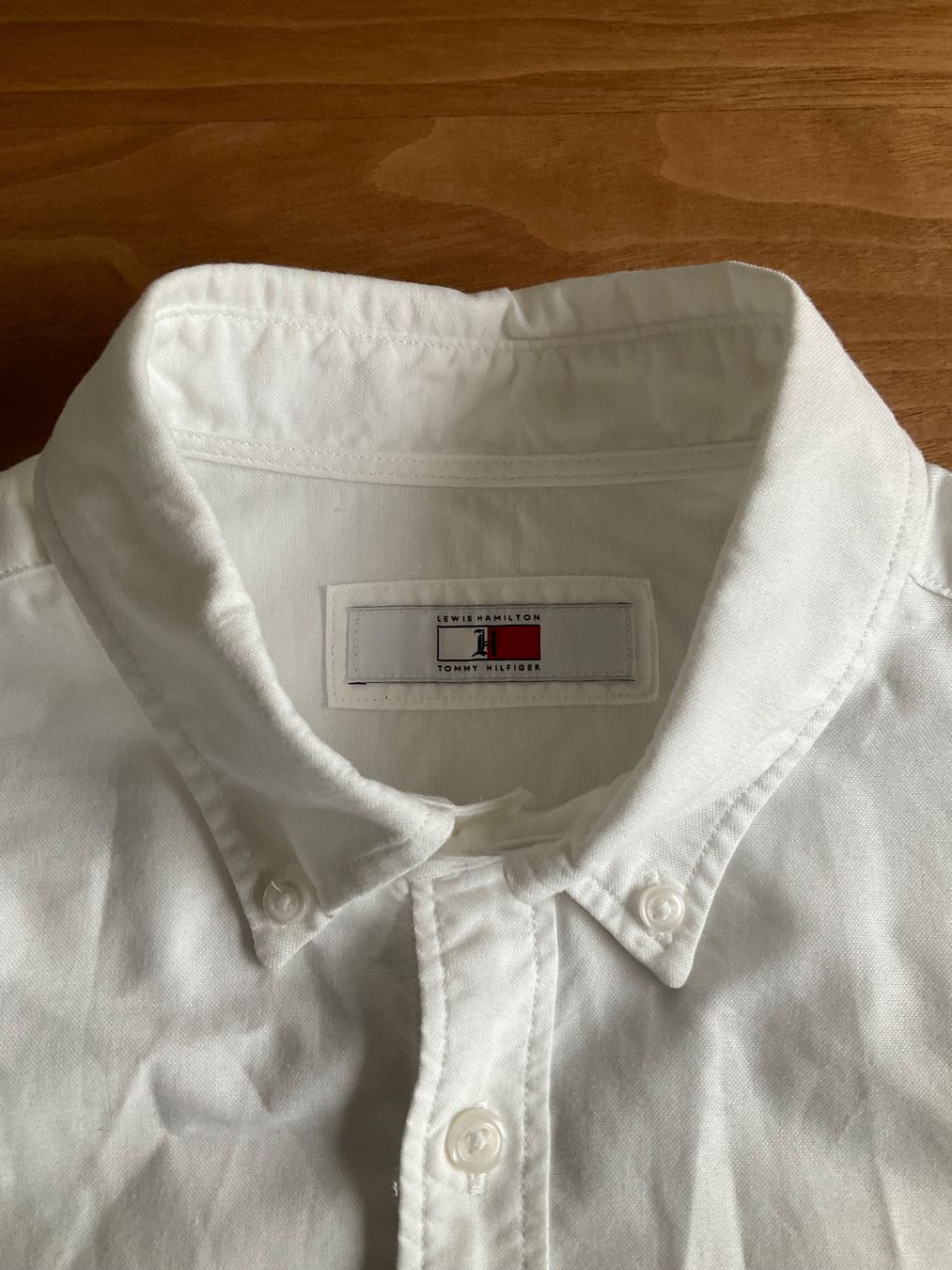 Tommy Hilfiger Camicie, T-shirt & Polo: Hemd der Marke Tommy Hilfiger – Usato da Amriswil venduto da Chmm1 1