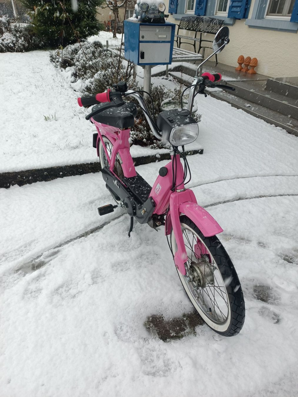 Piaggio Ciclomotori: Mofa Piaggio Ciao, Oldtimer Neu aufgebaut Pink – Nuovo (secondo la descrizione) da Oberkulm venduto da ontario92 2