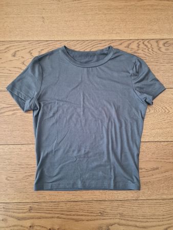 Damen T-Shirt grau kurzarm Grösse S Zustand neu